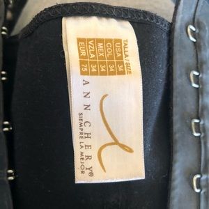 Ann Cherry waist trimmer